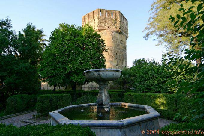 Fontaine à la tour, Alcazar Cordoue - Espagne
