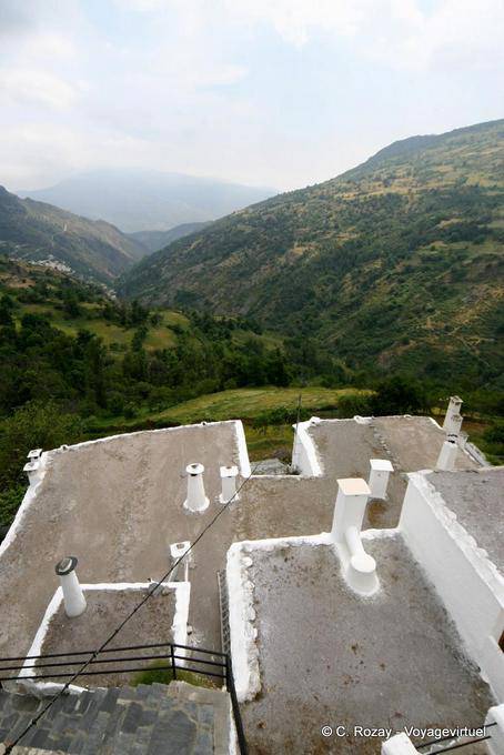 Sur la falaise à Bayárcal, Alpujarras - Espagne