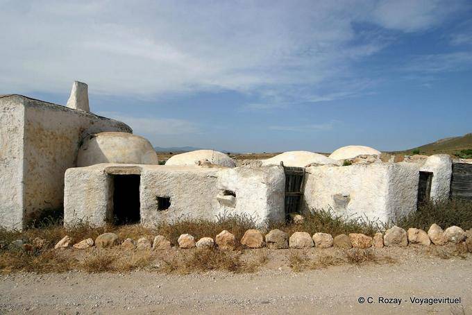 Groupe de maisons basses traditionnelles, Cabo De Gata - Espagne, Andalousie