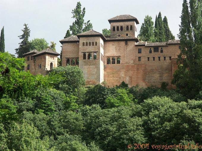 Vue de l'Alcazaba depuis callejon Nino del reyo, Grenade - Espagne