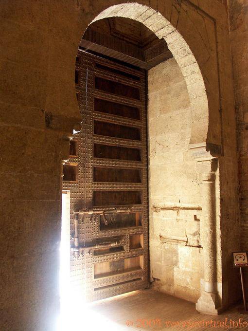Rayon de soleil dans porte maure, Grenade - Espagne, Andalousie