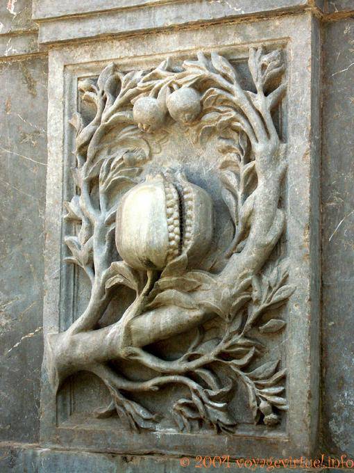 Sculpture sur mur, Grenade - Espagne, Andalousie