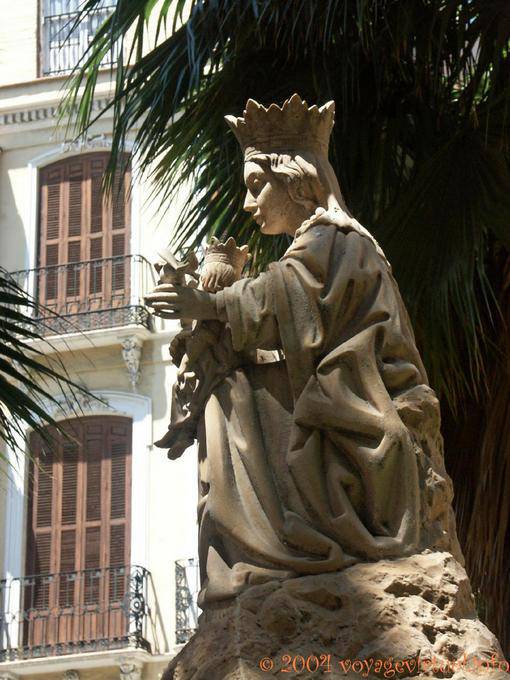 Statue de Reine et son fils, calle Santa Maria, Malaga - Espagne, Andalousie