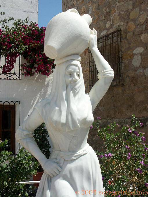 Statue de la porteuse d'amphore, Mojacar - Espagne, Andalousie