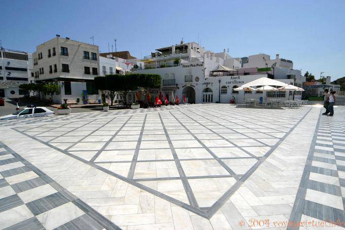 Esplanade devant l'Hostal Arco Plaza, Mojacar - Espagne, Andalousie