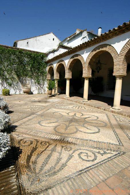Mosaiques du Patio de las Columnas, Palacio de Viana, Cordoba - Espagne, Andalousie