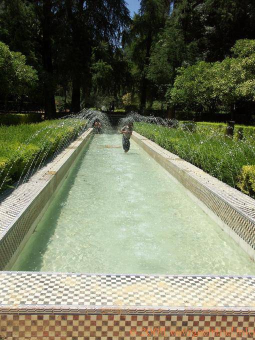 Baignade dans le Parc de María Luisa, Séville - Espagne