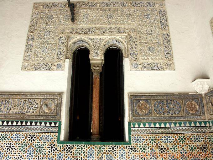 Ornement mudejar et azulejos, Alcazar de Séville - Espagne