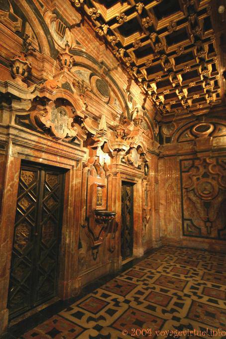 Ornementation entre l'Altar de Plata et El Coro, Cathédrale de Séville - Espagne