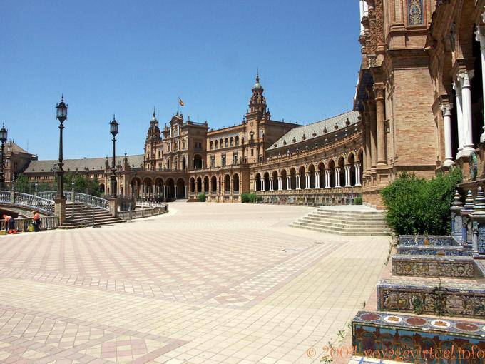 Regard de côté, Séville Plaza Espana - Espagne