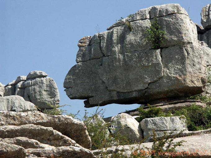 Equilibre précaire de rocher, Torcal de Antequera - Espagne
