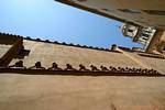 Entre les murs vers la cathédrale, Malaga, Espagne.