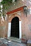 Porte monumentale en briques, Malaga, Espagne.