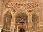 Court of the Lions. Interior of the pavilion, Alhambra Nasrides Grenade, Espagne.