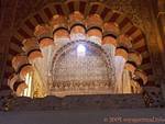 Double arc polylobé de l'architecture omeyyade, Mezquita Cordoue, Espagne.