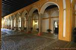 Colonnade double, Alcazar de Séville, Espagne.