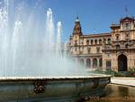 La fontaine de Vicente Traver, Séville, Plaza Espana, Espagne.