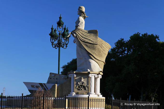 Monumento Guardacosta sur Calabria, Puerto Madero, Buenos Aires - Argentine