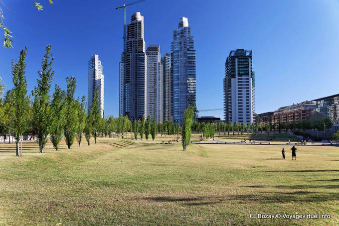 Puerto Madero Parque Mujeres Argentinas, Buenos Aires - Argentine