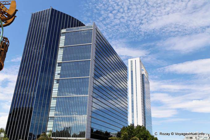 Retiro, buildings sur le ciel, Buenos Aires - Argentine