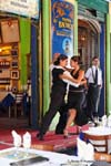 La Boca, le tango devant le restaurant Nonno Bachicha, Magallanes, Buenos Aires, Argentine.