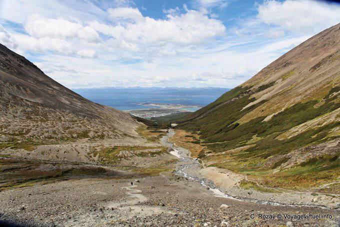 Vue plongeante pendant l'ascension, Ushuaia, glacier Martial - Argentine