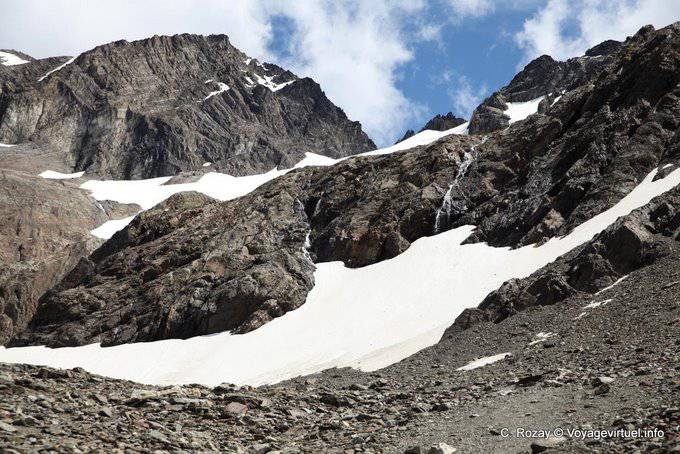 Rocs et neige, Ushuaia, glacier Martial - Argentine