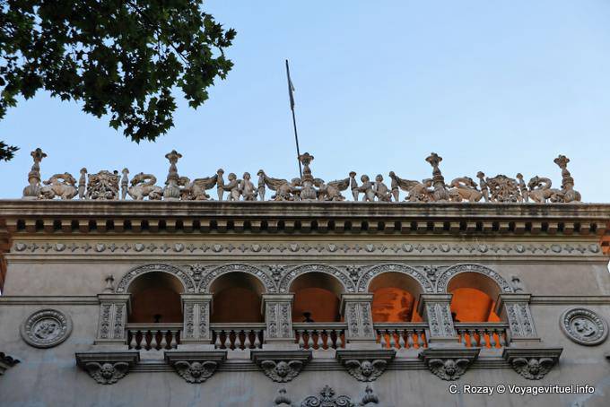 Haut de la façade, Mendoza Banco Hypothecario Nacional - Argentine