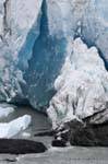 Rupture et effondrement de glace, glacier Perito Moreno, El Calafate, Argentine.