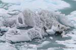 Formes particulières d'un petit iceberg, glacier Perito Moreno, El Calafate, Argentine.