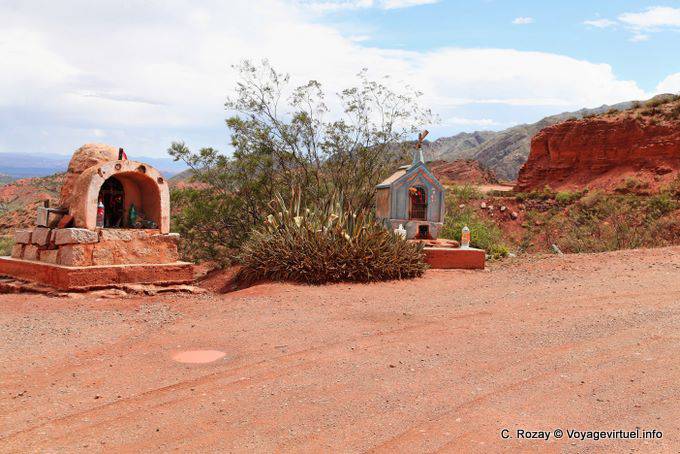 Prière sur le col, Los Tambillos, Ruta 40 entre Villa Union et Chilecito - Argentine