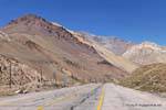 Montagnes de couleurs différentes, Ruta 7 de Mendoza au Chili, Argentine.