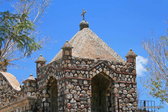 Clocher particulier, Ruta 40 entre Seclantas et Cachi - Argentine