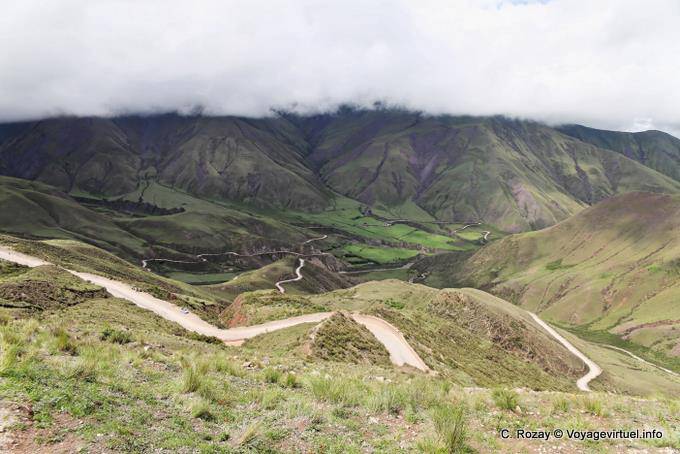Point de vue dans les nuages, Cuesta del Obispo, Valle Encantada - Argentine