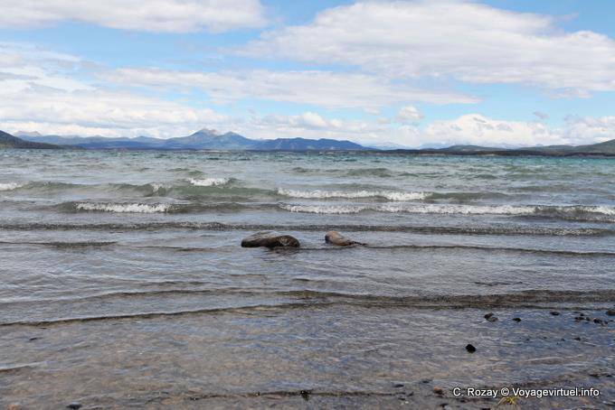 Vagues sur la plage, Ushuaia Lago Yehuin - Argentine