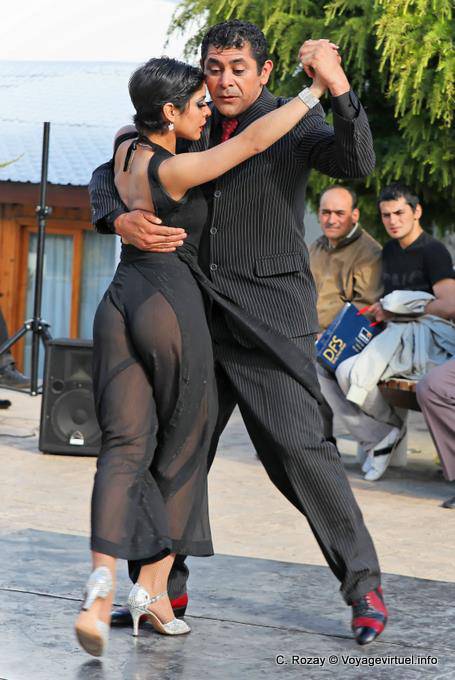 Milonga endiablée, tango dans la rue, Ushuaia - Argentine