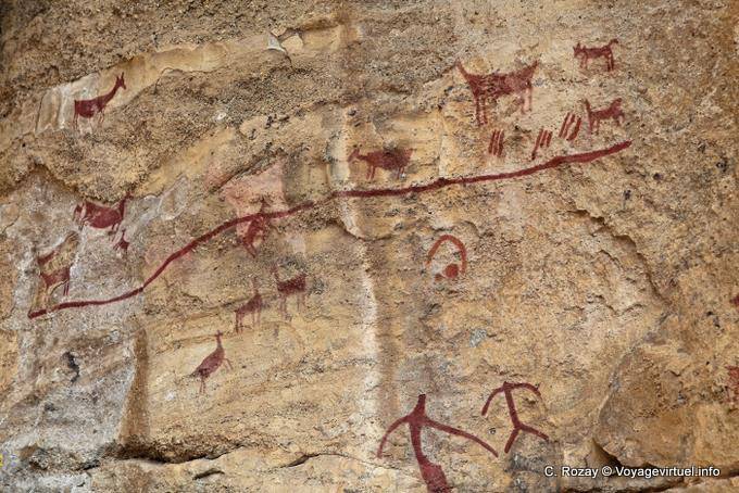 Troupeau et autres animaux sur andésite, peinture rupestre Tehuelche, Walichu - Argentine