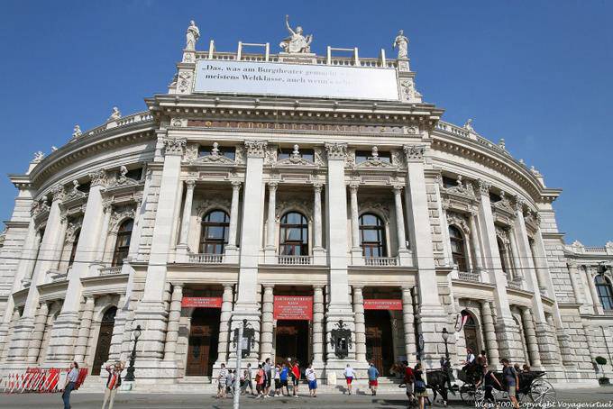 La façade du Burgtheater - Vienne - Autriche