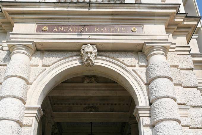 Burgtheater, Directions à droite - Vienne - Autriche