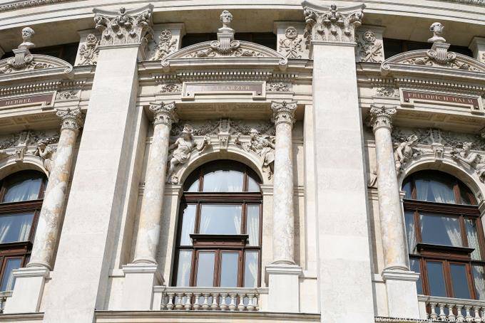 Burgtheater, fenêtre Parzer - Vienne - Autriche