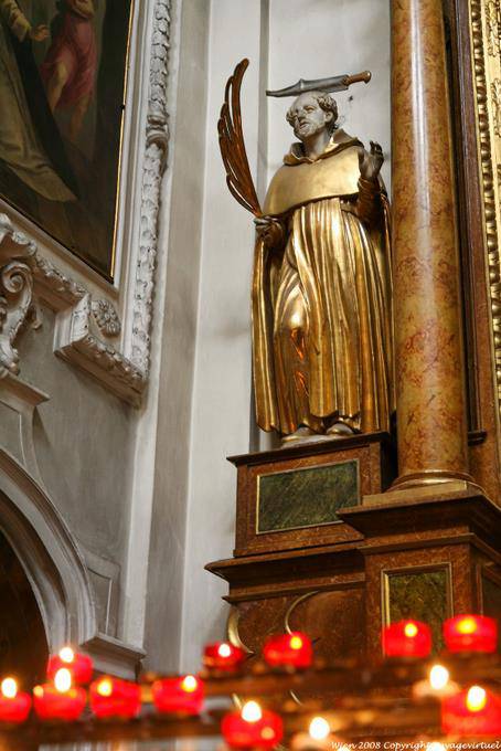 Dominikanerkirche, statue du moine au couteau dans la tête - Vienne - Autriche