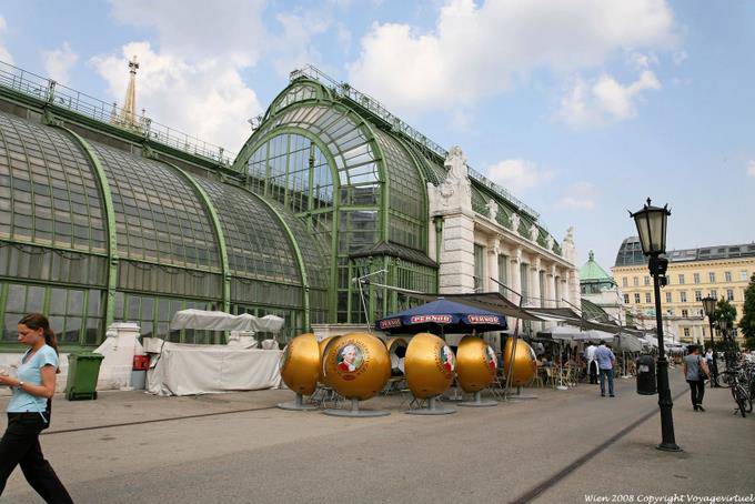 In der Burg, Serres Schmetterlingshaus Art Nouveau - Vienne - Autriche