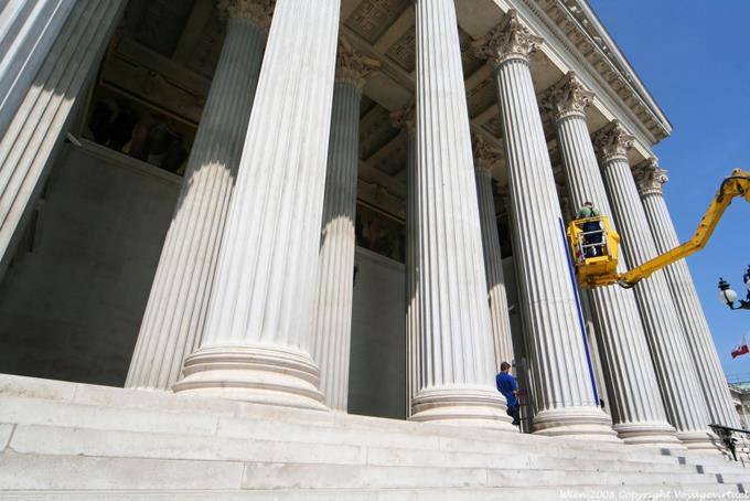 Parlament colonnes néo-classiques - Vienne - Autriche