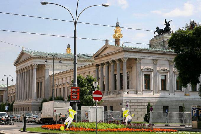 Parlament Kaminansicht Schmerlingplatz - Vienne - Autriche