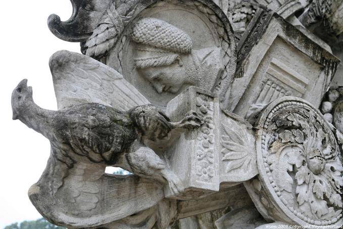 Gloriette de Schönbrunn, détail sur médaillon - Vienne - Autriche