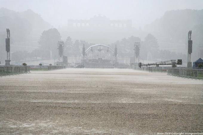 Schönbrunn, sous la pluie, Es Regnet - Vienne - Autriche