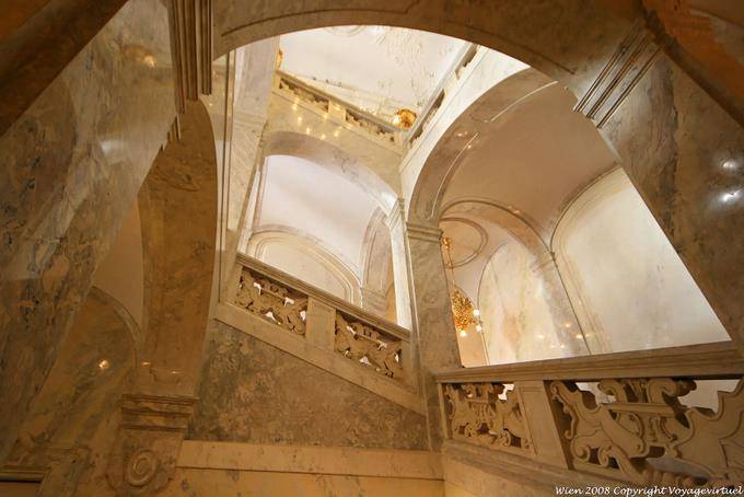 Sissi Museum, cage d'escaliers en marbre - Vienne - Autriche