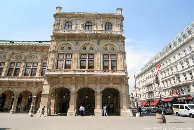 Staatsoper, côté de la Karajanplatz - Vienne - Autriche
