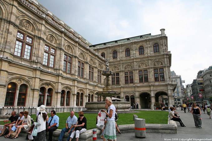 Staatsoper, fontaine touristique - Vienne - Autriche