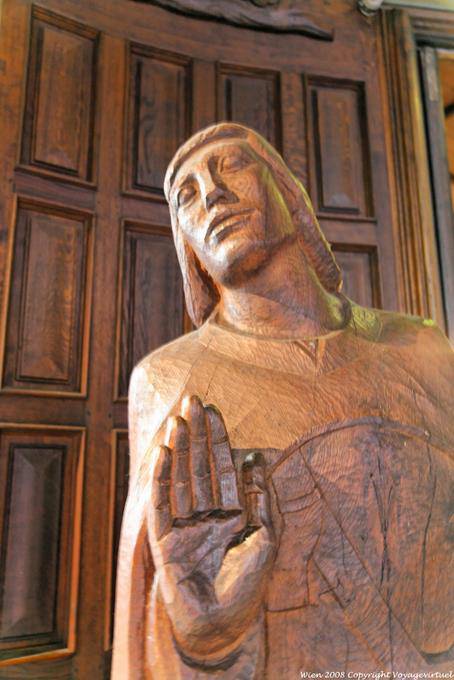 Stephansdom, statue de bois massif - Vienne - Autriche